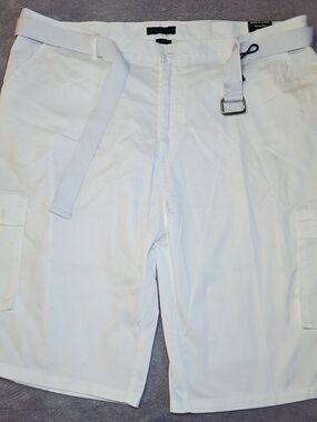 Mens White Oversized Cargo Shorts Sz 48 NWT Marx & Dutch